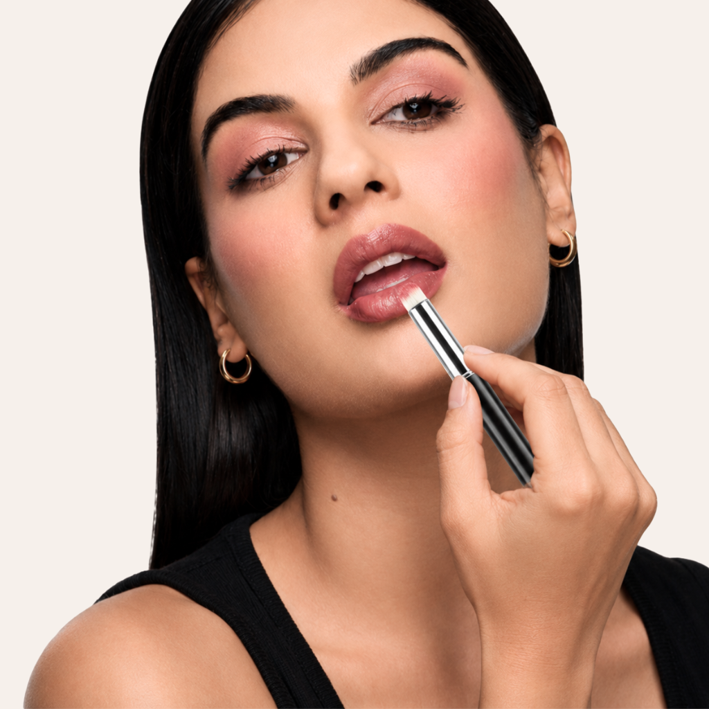 Cọ Môi Tròn Có Nắp Tán Son Che Khuyết Điểm BH Cosmetics Round Lip Brush BH060